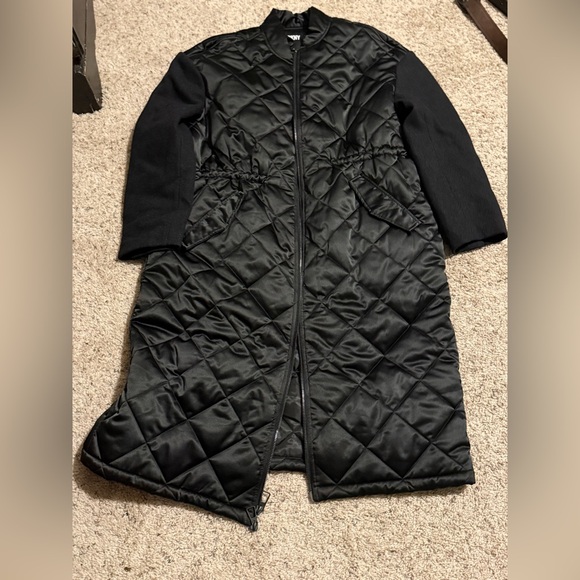 DKNY Women’s NWT Black Long Puffer Coat with baseball collar Size XL - Picture 2 of 6